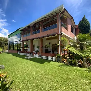 Bed & Breakfast Finca 12 Palmas- Aeropuerto Jmc, Rionegro